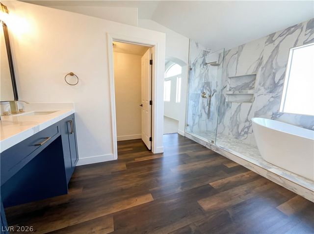 7848 Desert Bell Avenue, Las Vegas, NV 89128