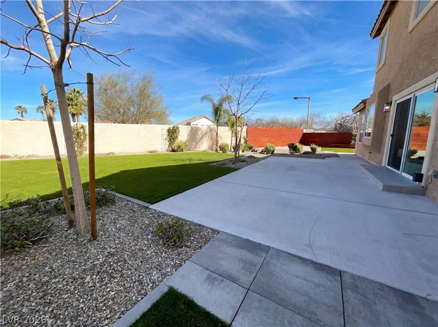 7848 Desert Bell Avenue, Las Vegas, NV 89128