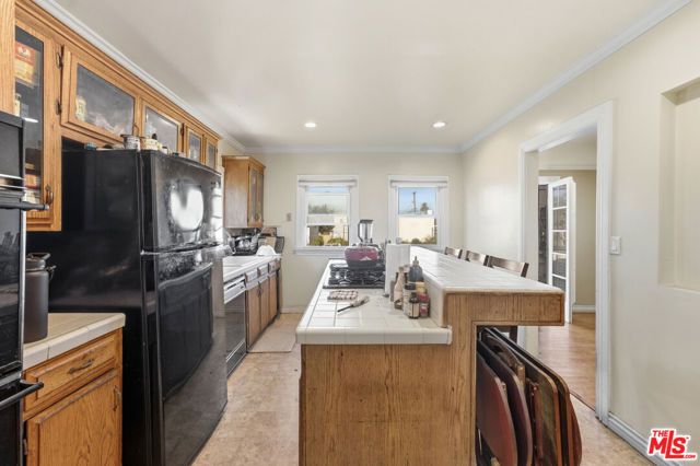 4098 W 23rd Street, Los Angeles, CA 90018