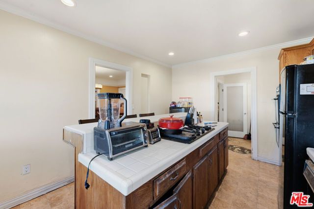 4098 W 23rd Street, Los Angeles, CA 90018