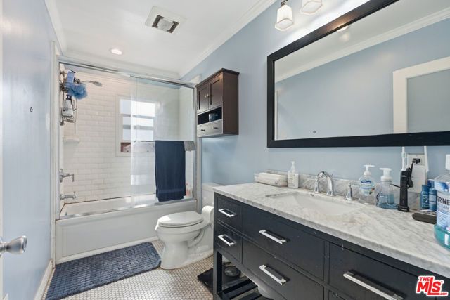 4098 W 23rd Street, Los Angeles, CA 90018