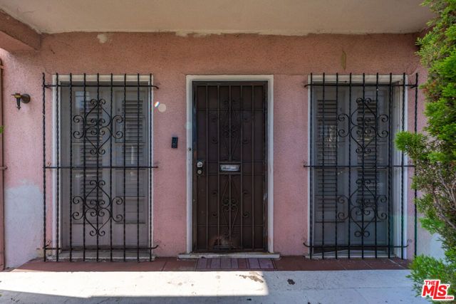 4098 W 23rd Street, Los Angeles, CA 90018