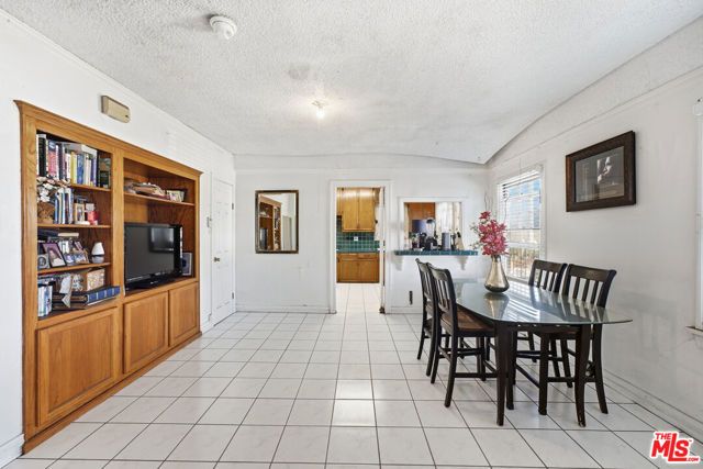 4098 W 23rd Street, Los Angeles, CA 90018