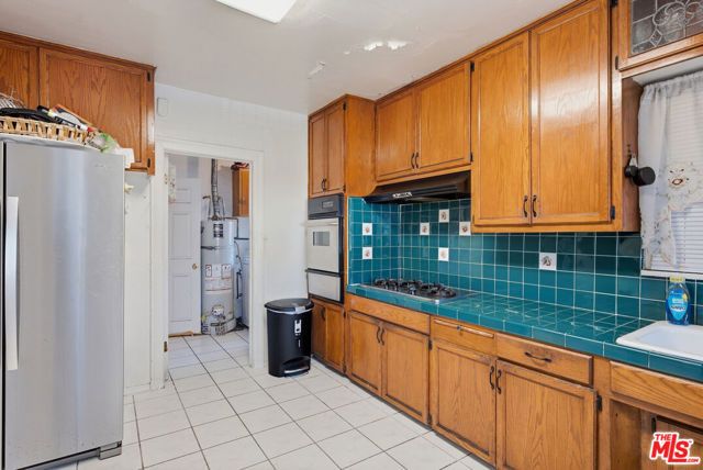 4098 W 23rd Street, Los Angeles, CA 90018