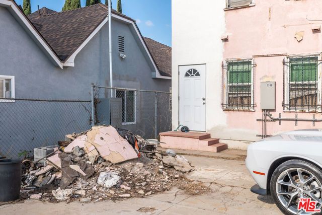 4098 W 23rd Street, Los Angeles, CA 90018