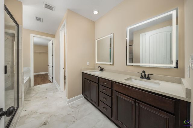 2 Pleasant Oaks Drive, Perry, GA 31069