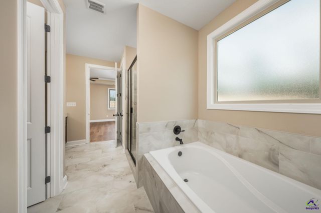 2 Pleasant Oaks Drive, Perry, GA 31069