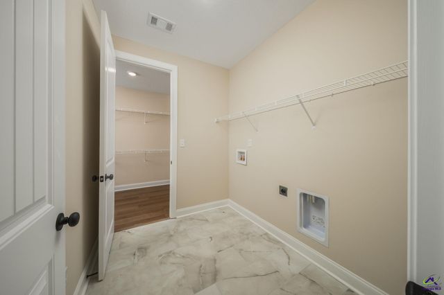 2 Pleasant Oaks Drive, Perry, GA 31069