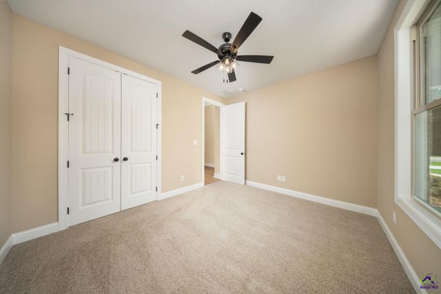 2 Pleasant Oaks Drive, Perry, GA 31069