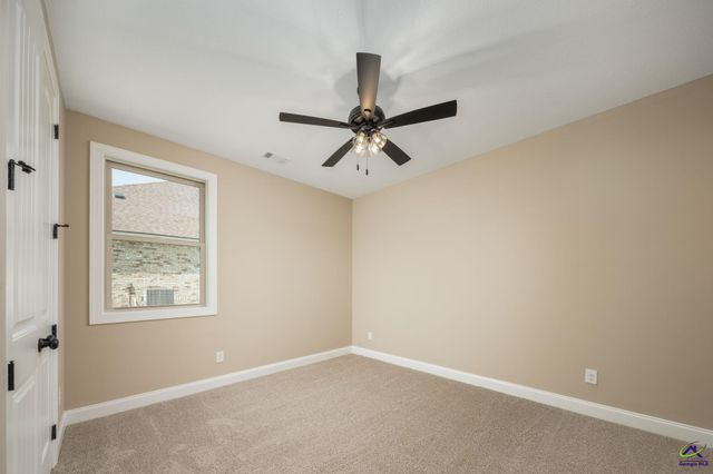 2 Pleasant Oaks Drive, Perry, GA 31069