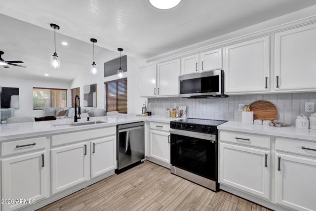 3249 E WILDHORSE Drive, Gilbert, AZ 85297