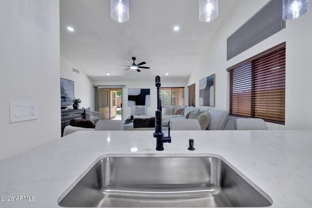 3249 E WILDHORSE Drive, Gilbert, AZ 85297