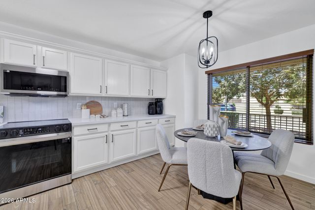 3249 E WILDHORSE Drive, Gilbert, AZ 85297