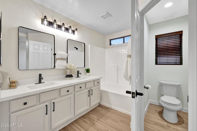 3249 E WILDHORSE Drive, Gilbert, AZ 85297