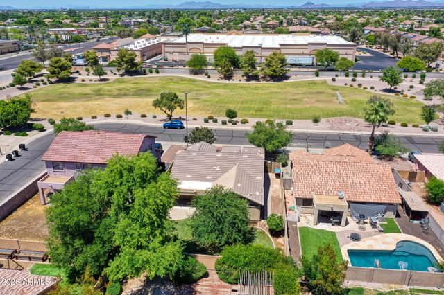 3249 E WILDHORSE Drive, Gilbert, AZ 85297