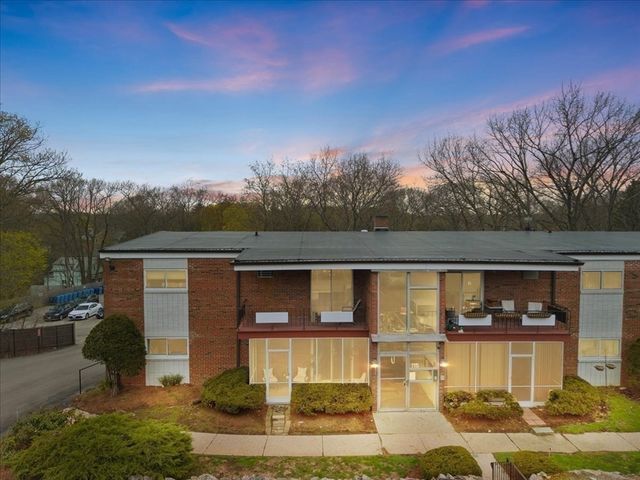 115 Grove St 1, Boston, MA 02132