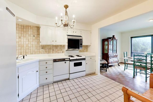 1060 Shermer Road 25, Northbrook, IL 60062