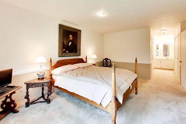 1060 Shermer Road 25, Northbrook, IL 60062