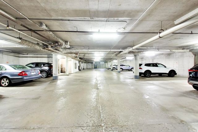 1060 Shermer Road 25, Northbrook, IL 60062