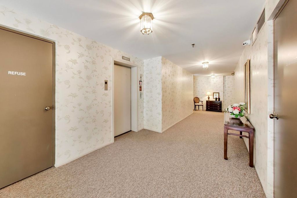 1060 Shermer Road 25, Northbrook, IL 60062 — photo 3