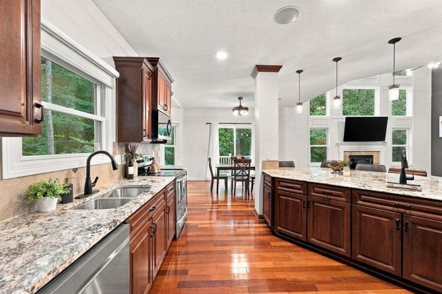 10265 Carmel Drive, Plain City, OH 43064