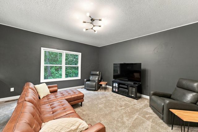10265 Carmel Drive, Plain City, OH 43064