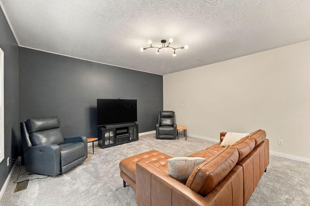 10265 Carmel Drive, Plain City, OH 43064