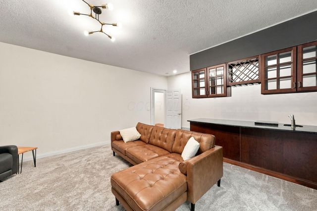10265 Carmel Drive, Plain City, OH 43064