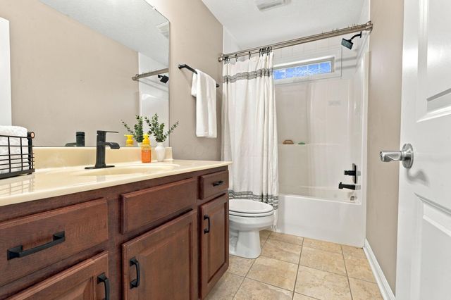 10265 Carmel Drive, Plain City, OH 43064