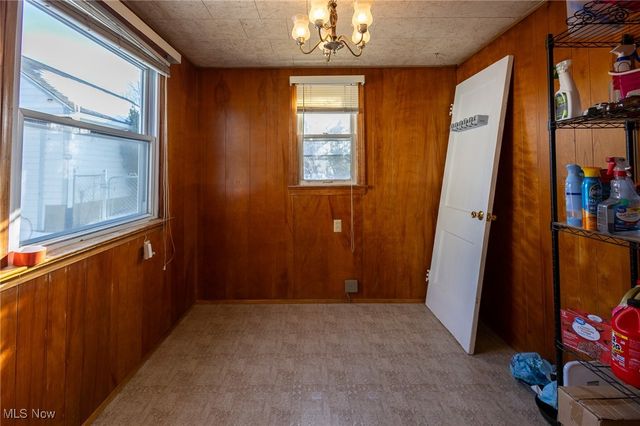 64 Palmetto Avenue, Akron, OH 44301