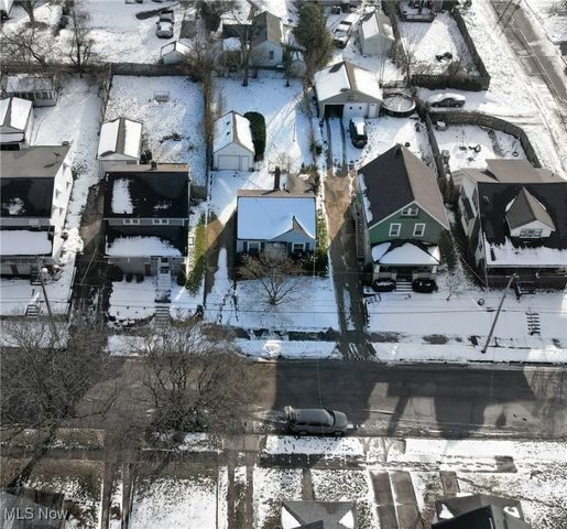 64 Palmetto Avenue, Akron, OH 44301