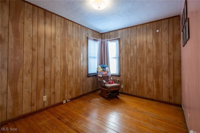 64 Palmetto Avenue, Akron, OH 44301