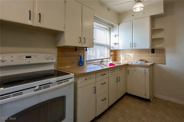 64 Palmetto Avenue, Akron, OH 44301