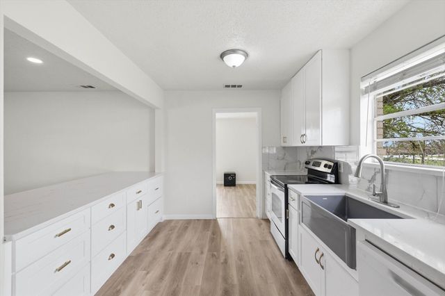 3913 Hickox Road, Rowlett, TX 75089