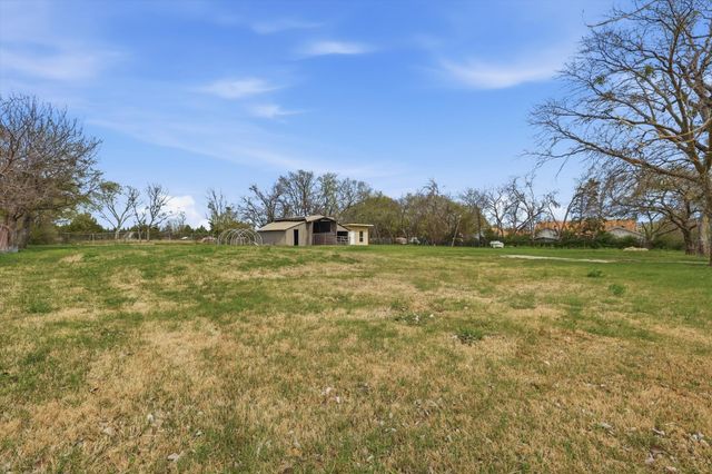 3913 Hickox Road, Rowlett, TX 75089