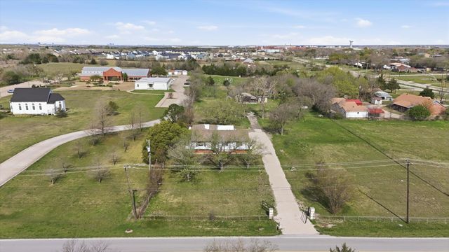 3913 Hickox Road, Rowlett, TX 75089