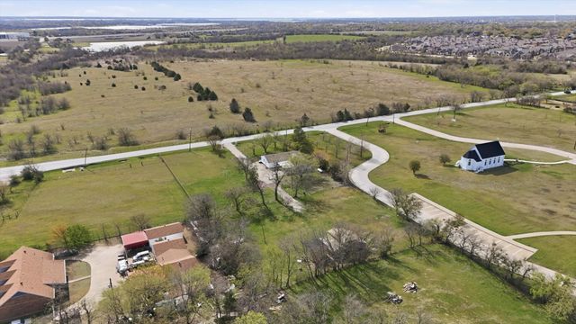 3913 Hickox Road, Rowlett, TX 75089