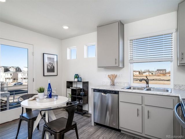 10056 Revere Ct, Commerce City, CO 80022