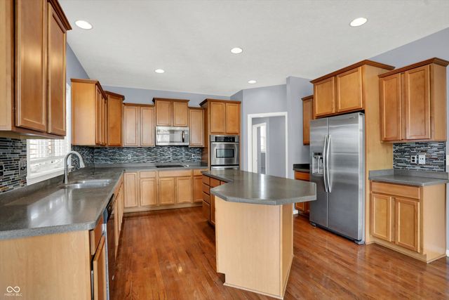 13866 Four Seasons Way, Carmel, IN 46074