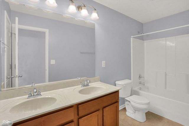 13866 Four Seasons Way, Carmel, IN 46074