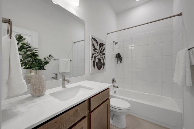102 Pinyon Pine DR, Bastrop, TX 78602