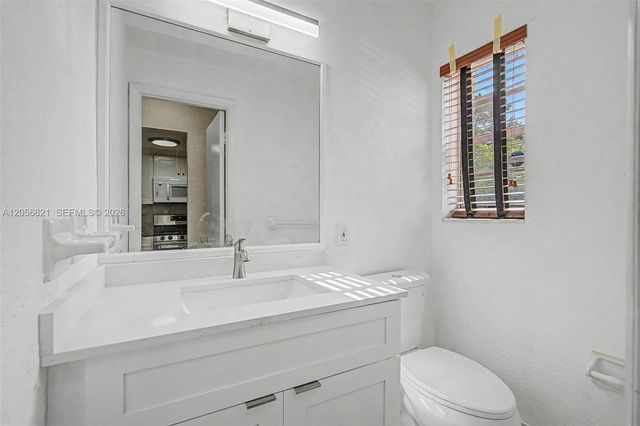 6709 N Kendall Drive 223, Pinecrest, FL 33156