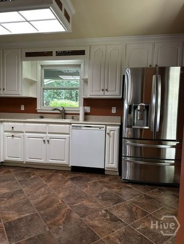 1010 Double Bridges Road, Winterville, GA 30683