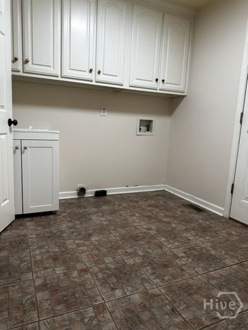 1010 Double Bridges Road, Winterville, GA 30683