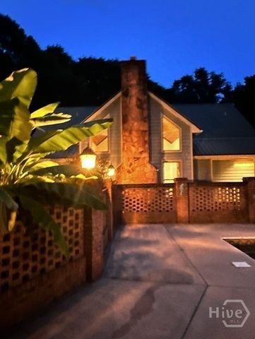 1010 Double Bridges Road, Winterville, GA 30683