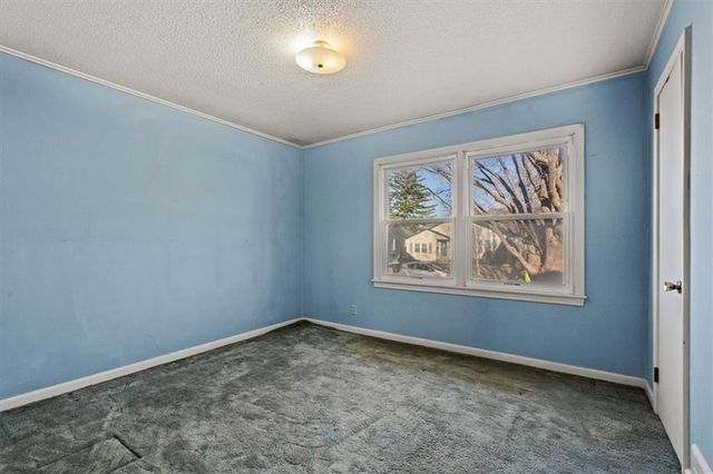 1221 E 25th Avenue, Kansas City, MO 64116