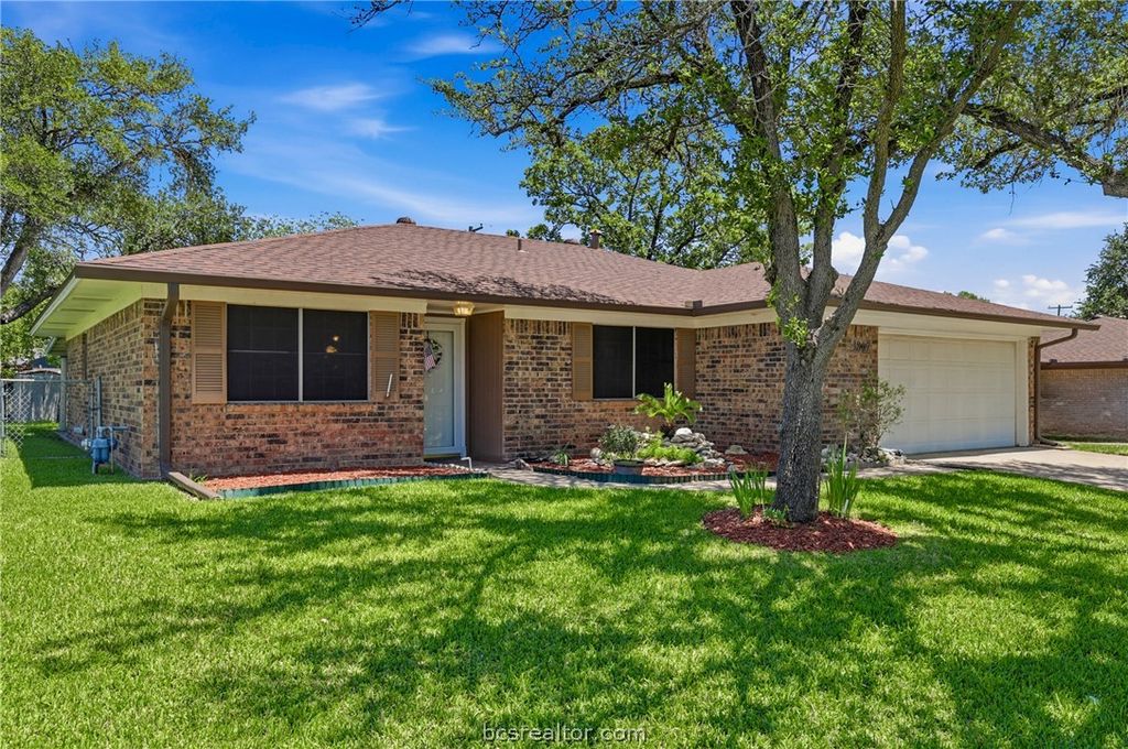3807 Kelli Lane, Bryan, TX 77802 — photo 2