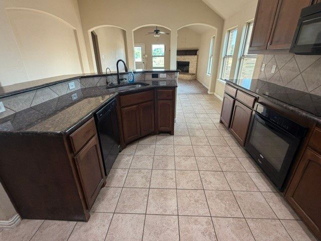 124 Brady Coleman Lane, Springtown, TX 76082