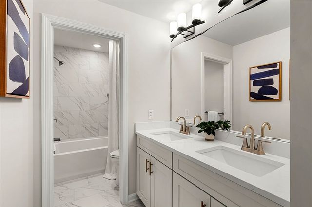 32 East Point Drive 2, East Providence, RI 02916