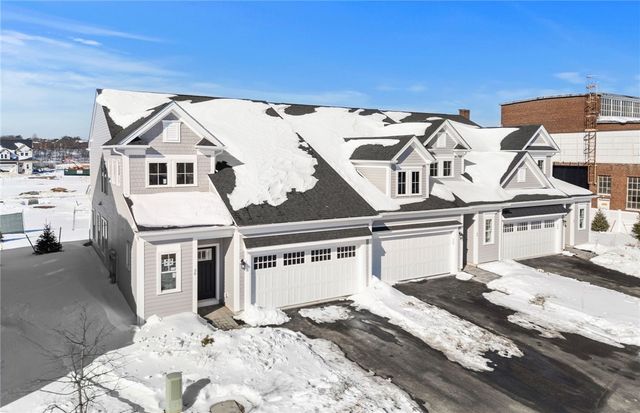 32 East Point Drive 2, East Providence, RI 02916